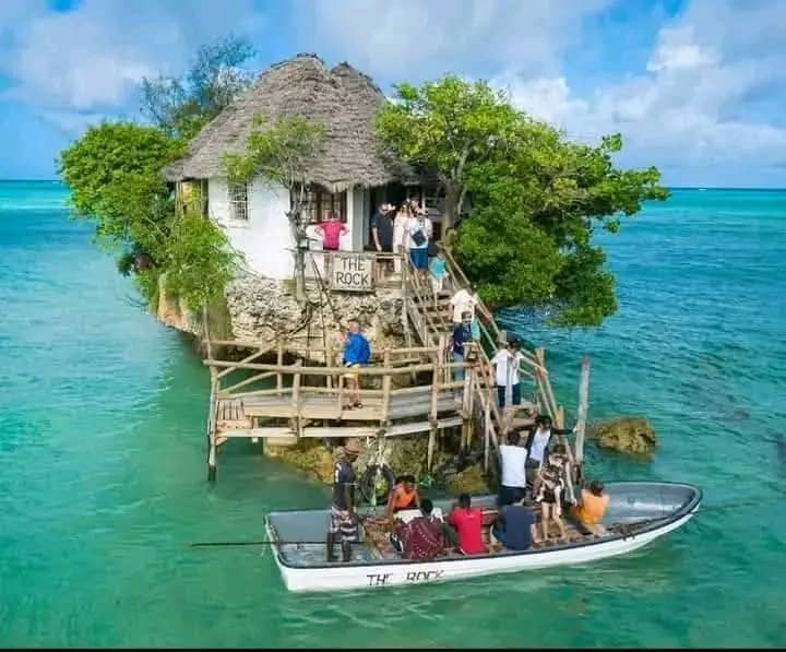 Salaam cave aquarium, Mtende beach & Rock restaurant