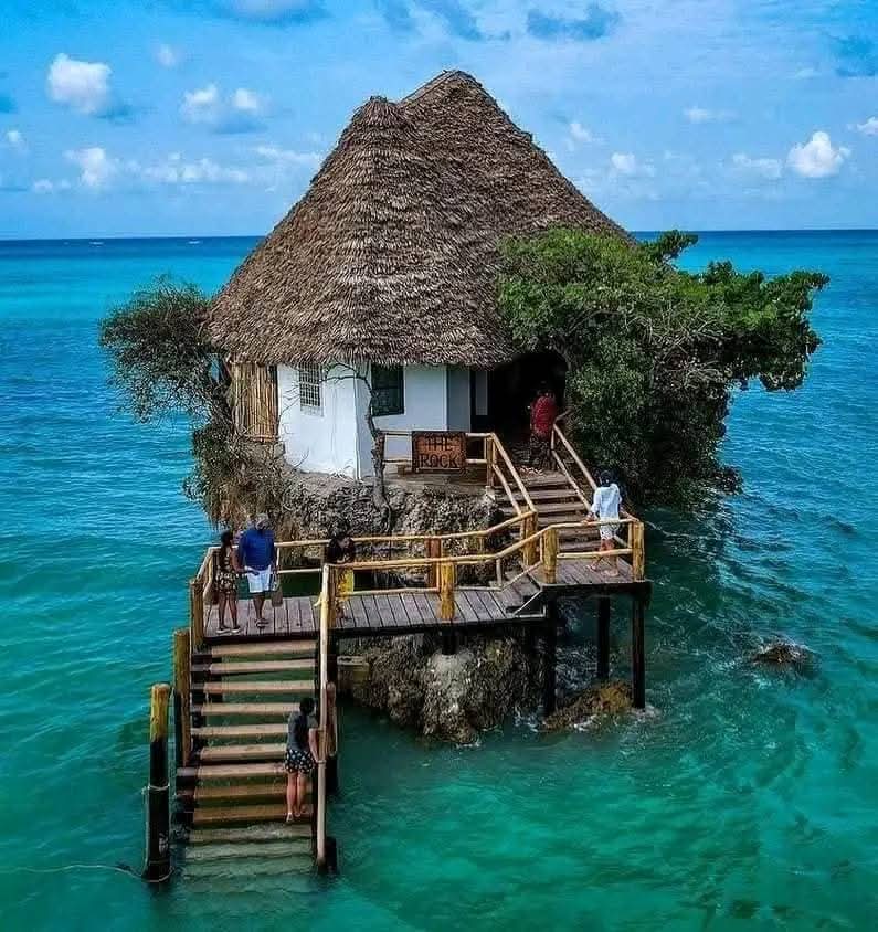 Salaam cave aquarium, Mtende beach & Rock restaurant